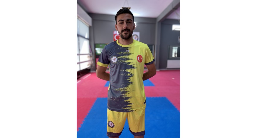 FORMALARIMIZ VE EŞOFMAN TAKIMLARIMIZ VİZYONDA