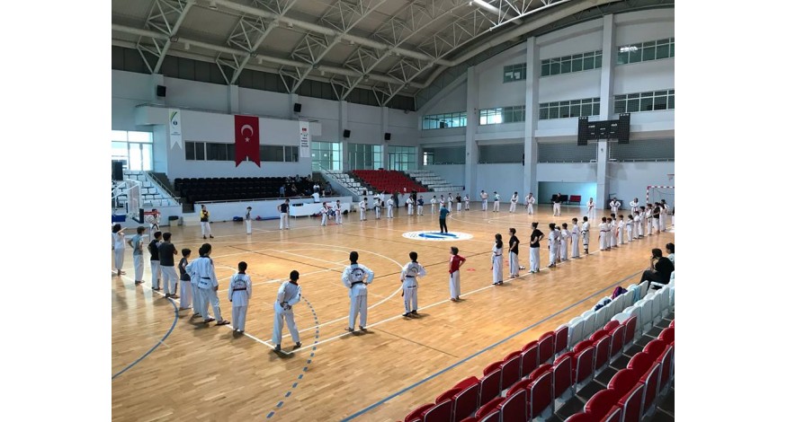 KULÜBÜMÜZ SPORCULARI BİR ARADA
